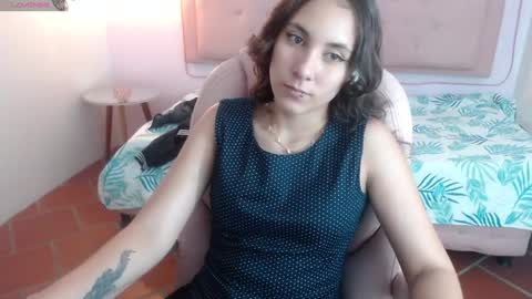 lunna online show from February 2025 08:42:02 PM