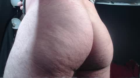 Snapshot of xmetalstudx chatting on October 2025 11:35:01 PM MetalstudMaster online show from October 2025 11:35:01 PM