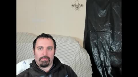 Snapshot of xmetalstudx chatting on November 2025 09:41:02 PM MetalstudMaster online show from November 2025 09:41:02 PM