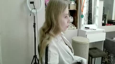 xMilagrosxs online show from April 2026 09:25:01 AM