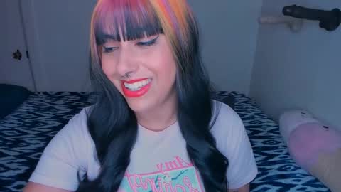 Rae  online show from December 2024 02:33:01 PM