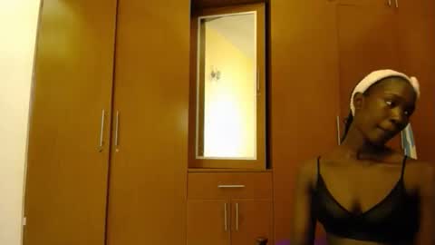 Xoxo online show from October 2025 08:26:02 AM