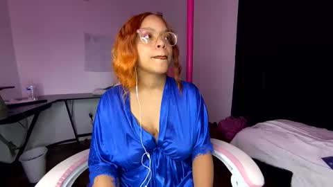 xStarGazingx online show from May 2026 02:53:02 AM