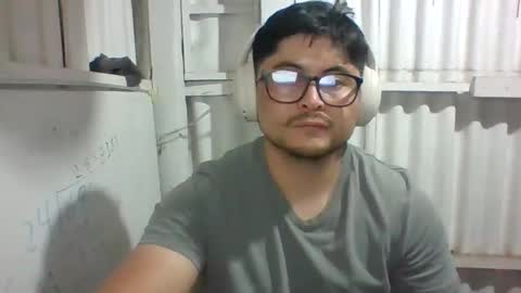 Snapshot of xstudiobog_90 chatting on March 2025 05:23:02 AM xstudiobog_90 online show from March 2025 05:23:02 AM