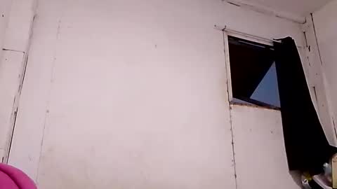 Nica online show from November 2025 09:42:02 AM