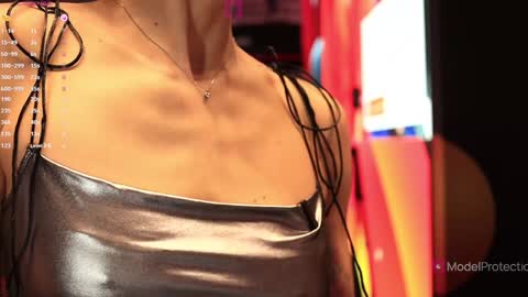 Snapshot of xwithy chatting on September 2025 12:54:01 PM FrancyStepmom and YStepson INTERESTED IN A GIRL-GIRL COLLABORATION TEXT ME HERE or INSTAGRAM online show from September 2025 12:54:01 PM