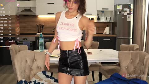 Snapshot of xwithy chatting on November 2025 01:10:02 PM FrancyStepmom and YStepson INTERESTED IN A GIRL-GIRL COLLABORATION TEXT ME HERE or INSTAGRAM online show from November 2025 01:10:02 PM