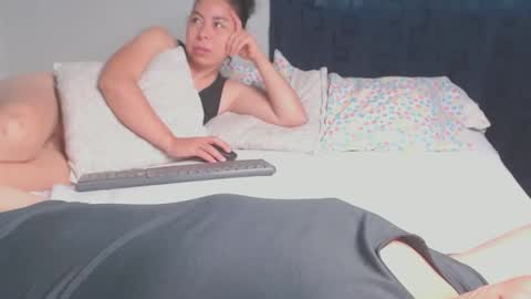 Gabriela and Camila online show from February 2025 03:42:02 PM