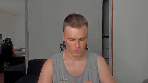 Snapshot of xx_raul_xx_ chatting on June 2026 11:33:01 AM raul online show from June 2026 11:33:01 AM