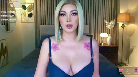 Snapshot of xxbedroombeautyxx chatting on July 2026 02:05:17 AM MISS NATALIA online show from July 2026 02:05:17 AM