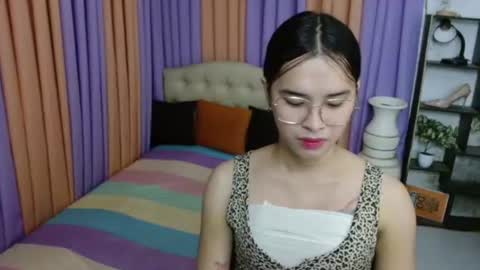 CHLOES ROOM online show from December 2025 07:12:01 AM