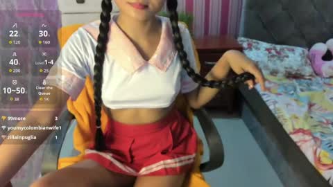 Snapshot of xxkayjeanxx chatting on May 2026 04:07:02 AM Aya online show from May 2026 04:07:02 AM