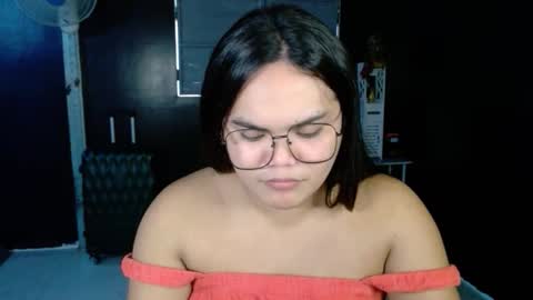 Snapshot of xxkylie_smithxx chatting on October 2025 06:23:02 AM Kylie Smith online show from October 2025 06:23:02 AM