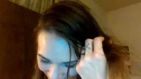 Snapshot of xxlily_monroexx chatting on November 2025 06:35:01 AM xxlily_monroexx online show from November 2025 06:35:01 AM