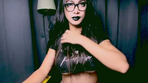 Snapshot of xxsexyandhotxx chatting on December 2024 07:55:01 PM Lara online show from December 2024 07:55:01 PM