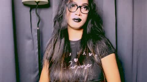 Snapshot of xxsexyandhotxx chatting on December 2024 11:02:01 PM Lara online show from December 2024 11:02:01 PM