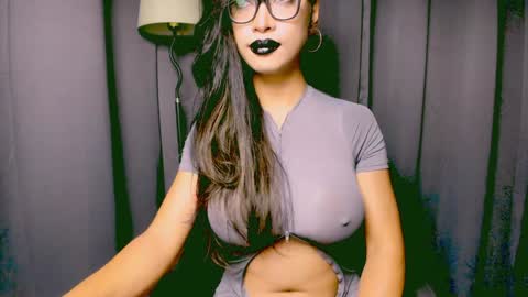 Snapshot of xxsexyandhotxx chatting on December 2024 09:00:02 PM Lara online show from December 2024 09:00:02 PM