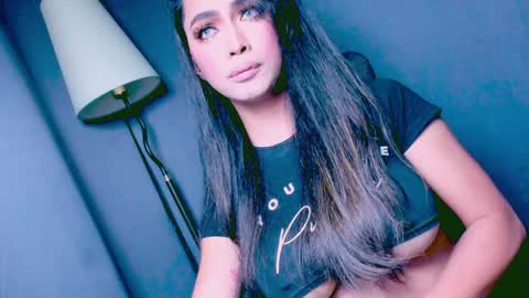 Snapshot of xxsexyandhotxx chatting on January 2025 06:47:01 PM Lara online show from January 2025 06:47:01 PM