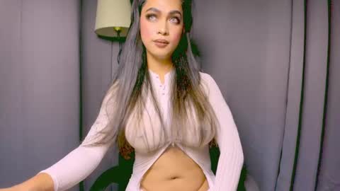 Snapshot of xxsexyandhotxx chatting on January 2025 08:14:01 PM Lara online show from January 2025 08:14:01 PM