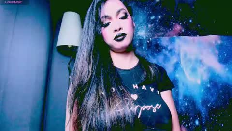 Snapshot of xxsexyandhotxx chatting on February 2025 03:19:01 PM Lara online show from February 2025 03:19:01 PM