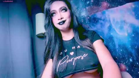 Snapshot of xxsexyandhotxx chatting on February 2025 01:59:02 AM Lara online show from February 2025 01:59:02 AM