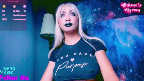 Snapshot of xxsexyandhotxx chatting on March 2025 11:38:02 PM Lara online show from March 2025 11:38:02 PM