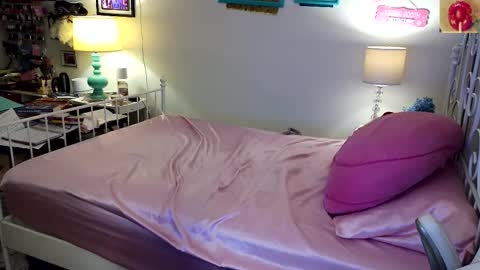 Strawberry Jane online show from March 2026 06:15:01 AM