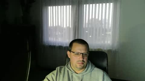 Eddi online show from December 2025 03:06:01 PM