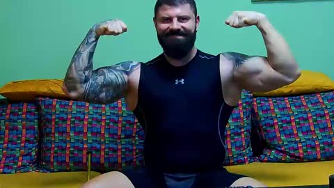 Snapshot of xxtreamleonard chatting on February 2025 11:47:02 AM Xtream Leonard online show from February 2025 11:47:02 AM