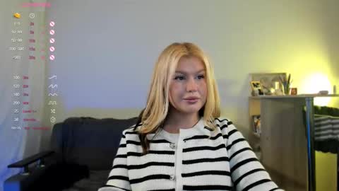 Snapshot of xxviktoryqueenxx chatting on October 2025 10:19:02 PM Vi online show from October 2025 10:19:02 PM