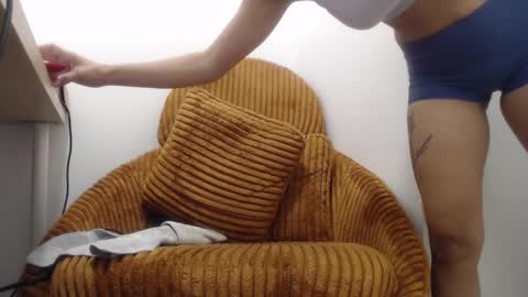 Snapshot of xxxbellalola chatting on February 2025 10:39:01 AM Lola online show from February 2025 10:39:01 AM