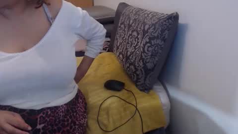 Ayanda online show from October 2025 04:26:01 PM