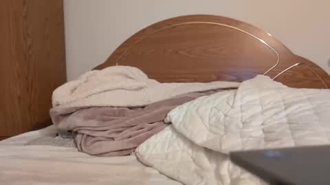 xxfredmtl18xx online show from January 2025 02:41:01 PM