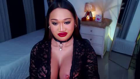 OLIVIA online show from March 2025 05:06:02 PM