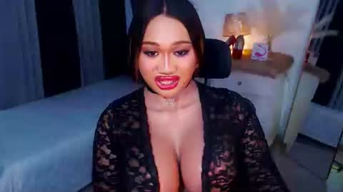 OLIVIA online show from March 2025 06:41:02 PM