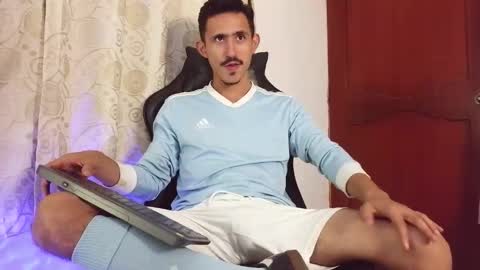 Snapshot of xxxhome_alonexxx chatting on April 2026 07:41:01 PM Kev online show from April 2026 07:41:01 PM