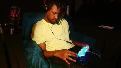 xxxjrstrokesxxx online show from April 2026 12:30:01 AM