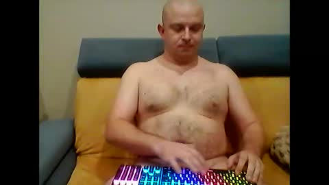 Snapshot of xxxluki91xxx chatting on May 2026 12:06:02 AM LUKAS online show from May 2026 12:06:02 AM