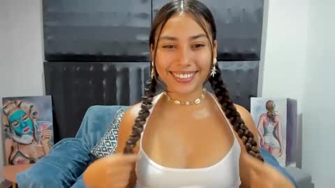 Snapshot of xxxsarita_cute chatting on February 2025 01:53:01 AM Sara online show from February 2025 01:53:01 AM