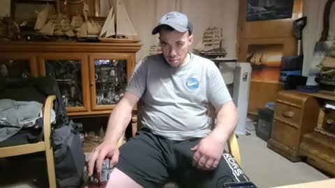Snapshot of xxxscubastevexx chatting on April 2026 06:05:02 AM ScubaSteve online show from April 2026 06:05:02 AM