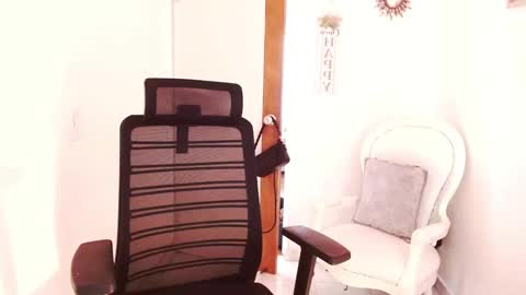 Snapshot of xxxsweetandhornyxxx chatting on October 2025 01:30:01 PM dolcesasha online show from October 2025 01:30:01 PM