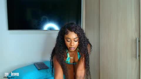 Snapshot of xyoma_browm1 chatting on June 2026 06:52:02 AM Jessi online show from June 2026 06:52:02 AM