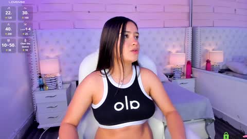 Snapshot of yaky_ chatting on January 2025 02:30:02 PM Yakeline online show from January 2025 02:30:02 PM