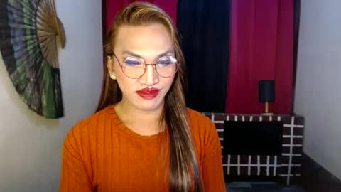 lorien gosper online show from December 2024 12:07:02 PM