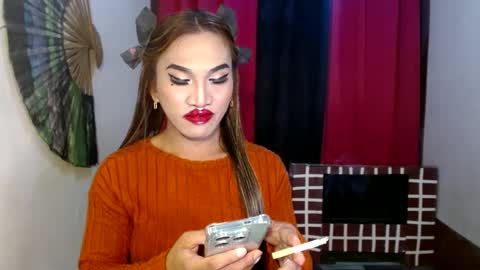 lorien gosper online show from December 2024 10:16:01 AM