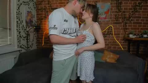 Snapshot of yami_yami_yami chatting on September 2025 02:51:01 PM Mia and Andry online show from September 2025 02:51:01 PM