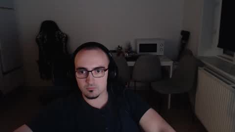 YamilLamal online show from November 2025 09:36:01 PM