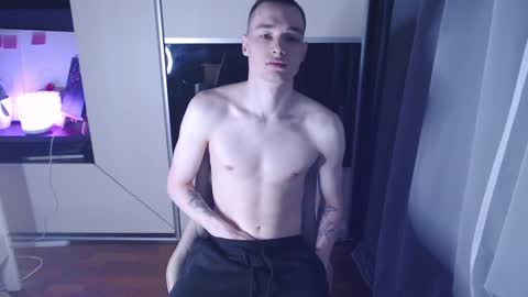 Snapshot of yan_rizen chatting on December 2024 09:52:01 PM Yan online show from December 2024 09:52:01 PM