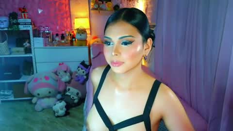 Snapshot of yang_audreylone chatting on July 2026 01:56:01 AM YANG AUDREY LONE online show from July 2026 01:56:01 AM