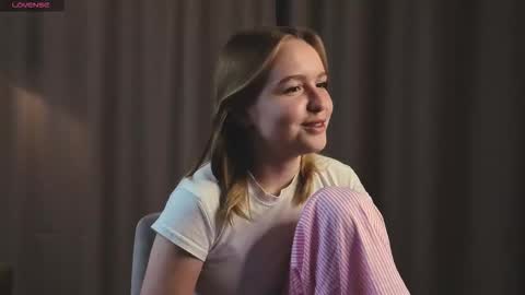 Kate online show from September 2025 03:06:02 PM